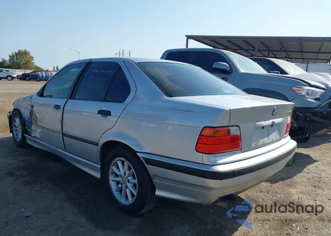 1998 BMW 328I из США, поврежденный, VIN WBACD4323WAV57149